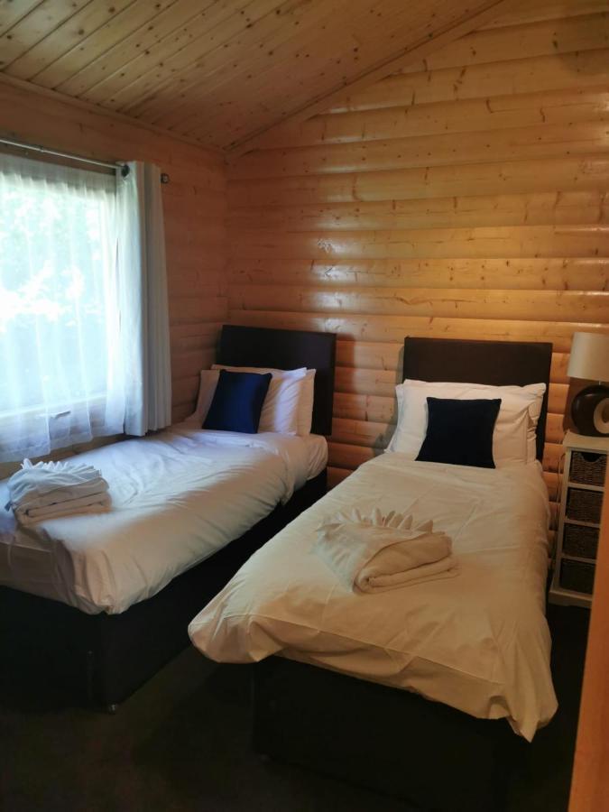 Chestnut Meadow Country Park Villa Sidley Dış mekan fotoğraf